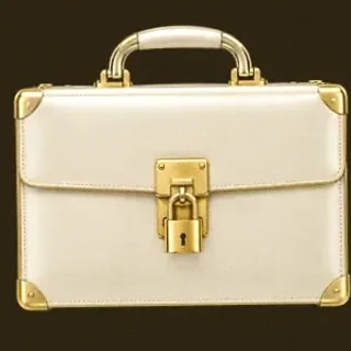 Locked leather briefcase — Golden Crown